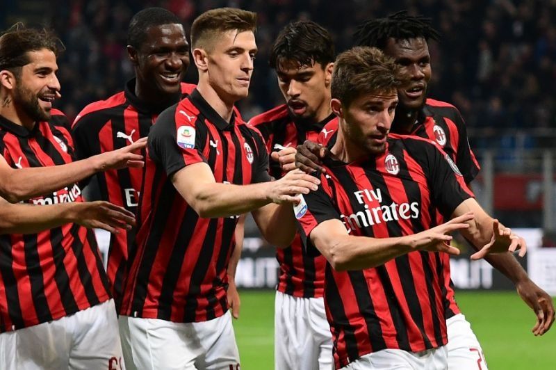 Biệt danh của AC Milan là Đỏ và Đen